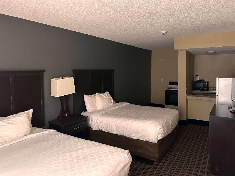 Days Inn by Wyndham Muskegon - photo 80