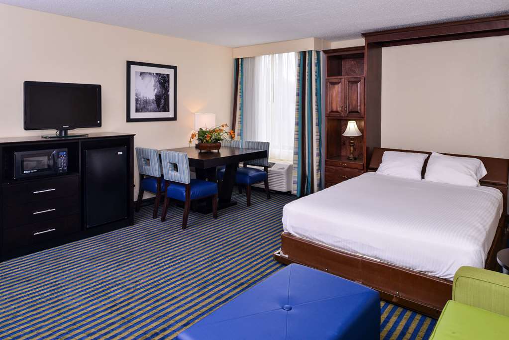 Best Western Leesburg Hotel & Conference Center - photo 16