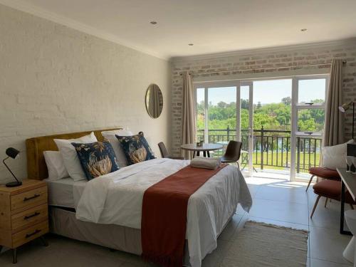 Alimama Spaces The Chelsea's Cote de Val studio — 4-Star Luxury Hotel in Parys, South Africa