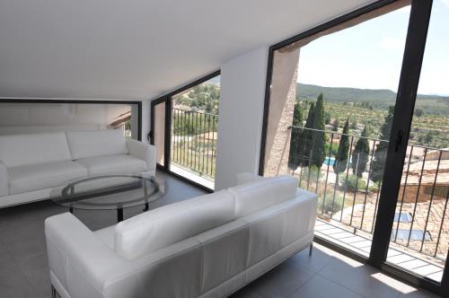 Apartamentos Las Moradas — 4-Star Luxury Hotel in La Ginebrosa, Spain