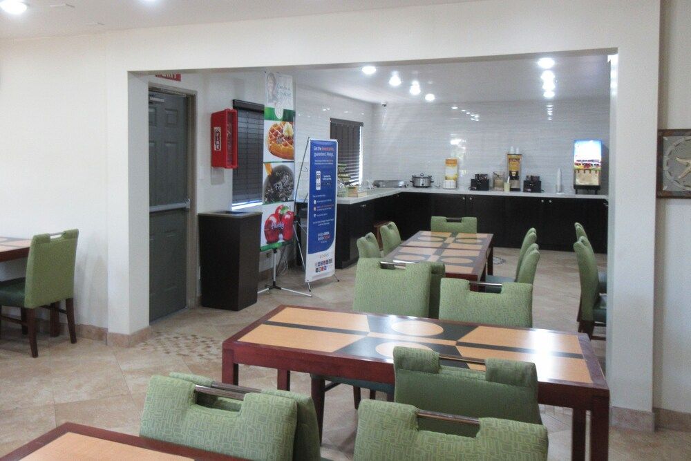 Suburban Extended Stay Hotel Phoenix Scottsdale West - photo 17
