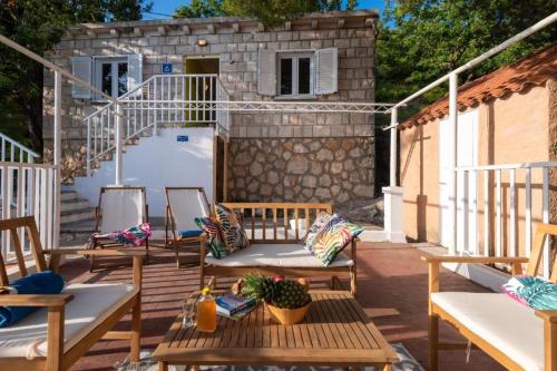 Diamond Sea Vacation House with Private Parking and a Big Terrace over the Sea