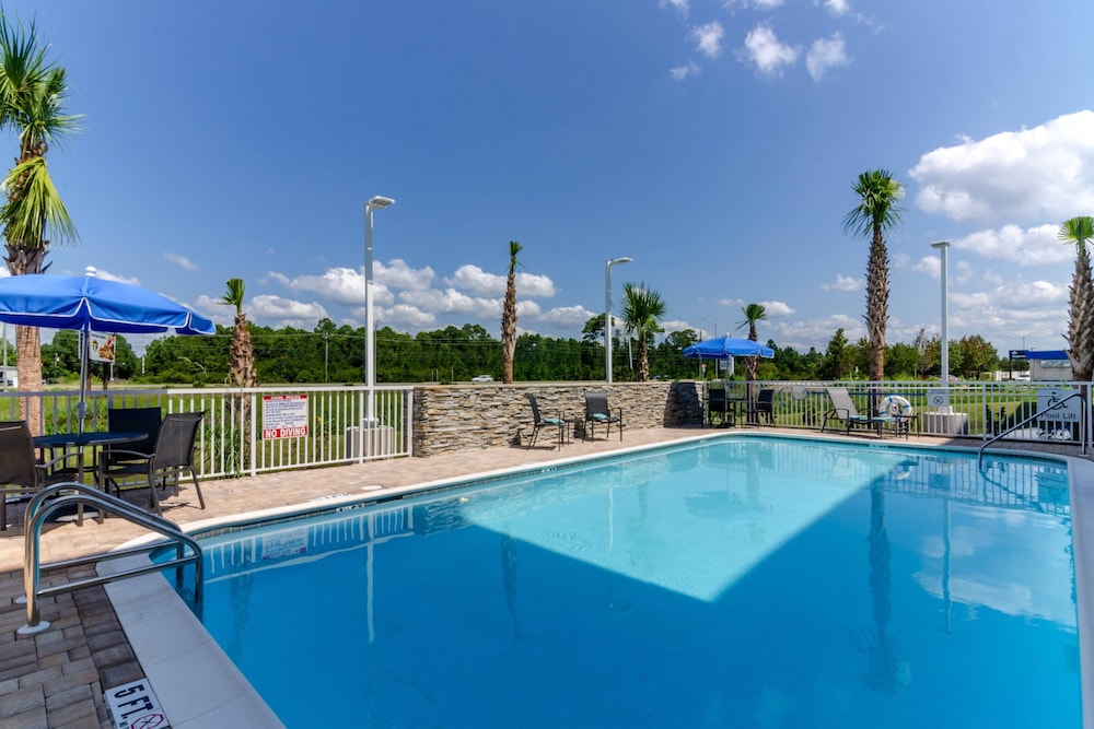 Fairfield Inn & Suites by Marriott Panama City Beach - photo 29