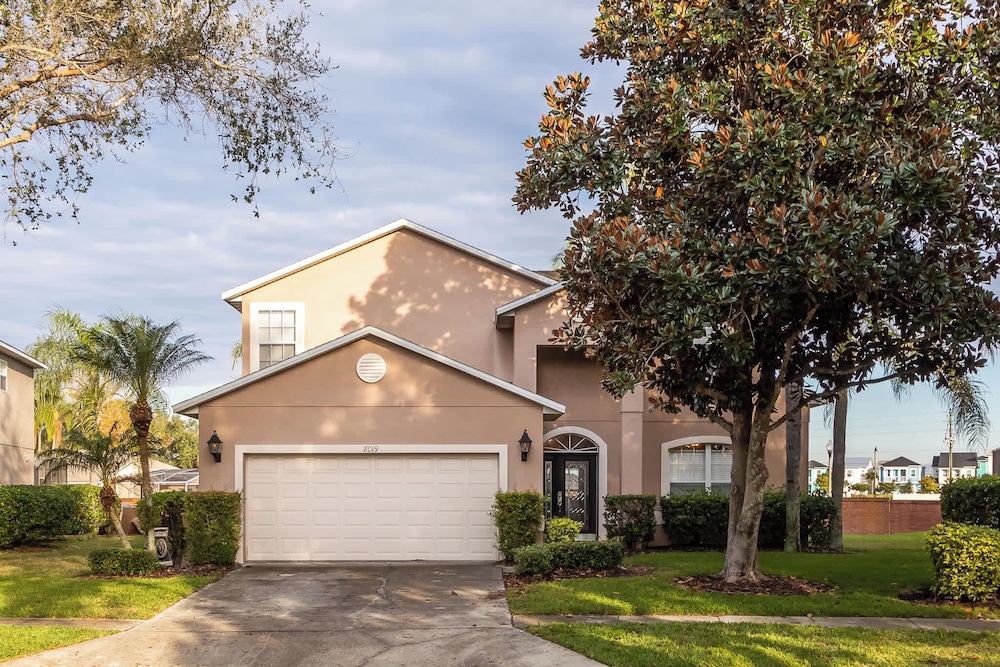 Serendipity at Acadia Family Getaway — 4-Star Luxury Hotel in Kissimmee, United States