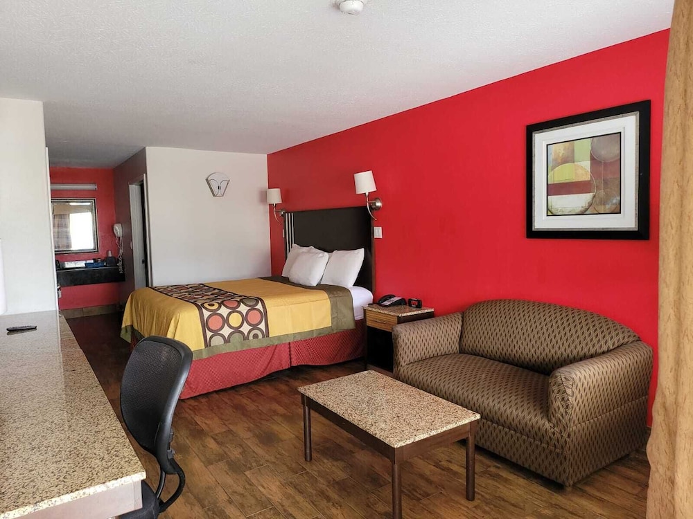 Texas Inn & Suites Raymondville - photo 8