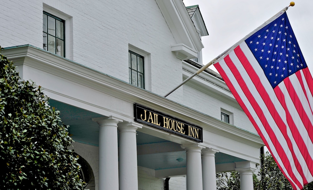 Jailhouse Inn - photo 41