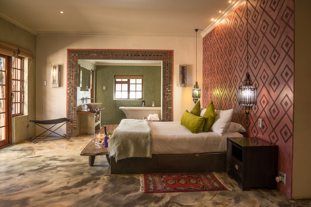 Singa Lodge Lion Roars Hotels & Lodges — 4-Star Luxury Hotel in Port Elizabeth, South Africa