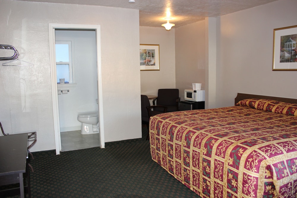 Lava Spa Motel & RV Park - photo 11