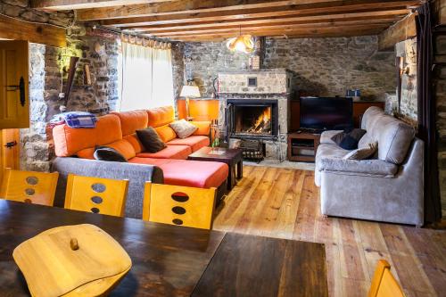Casa Dorondón — 4-Star Luxury Hotel in Sabinanigo, Spain
