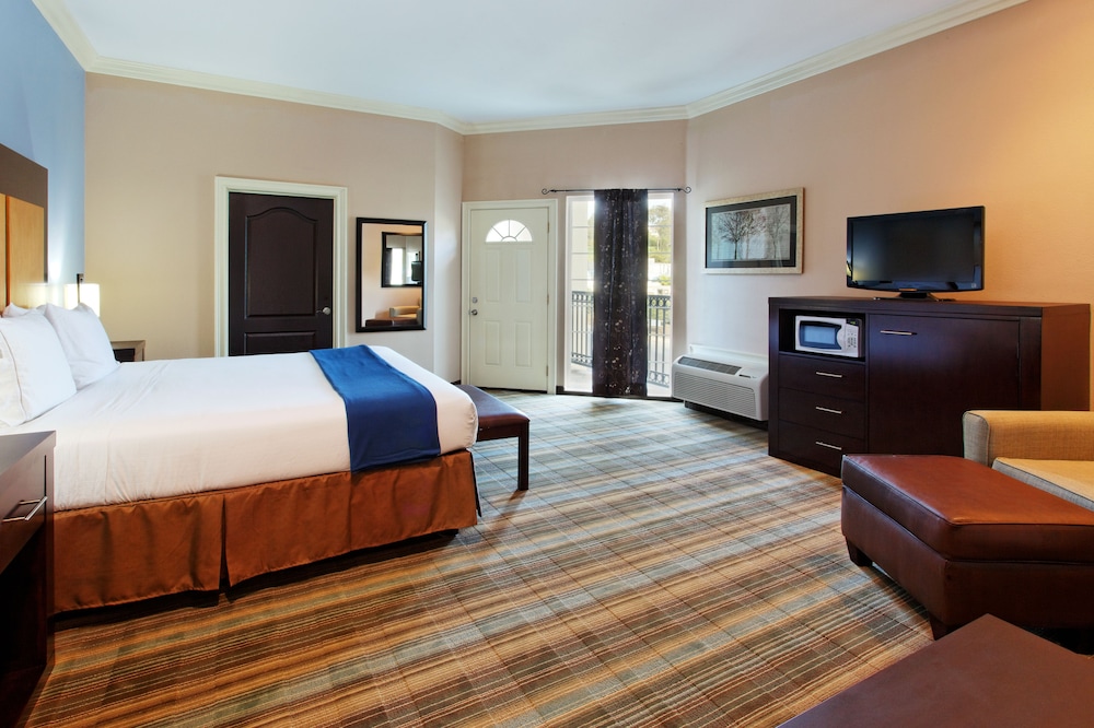 Holiday Inn Express Benicia by IHG - photo 9