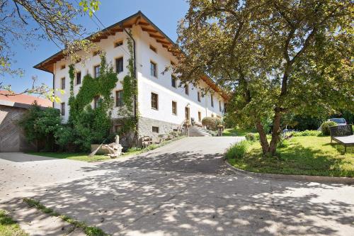 Schwarzbauernhof - carbon neutral hotel in Eschlkam