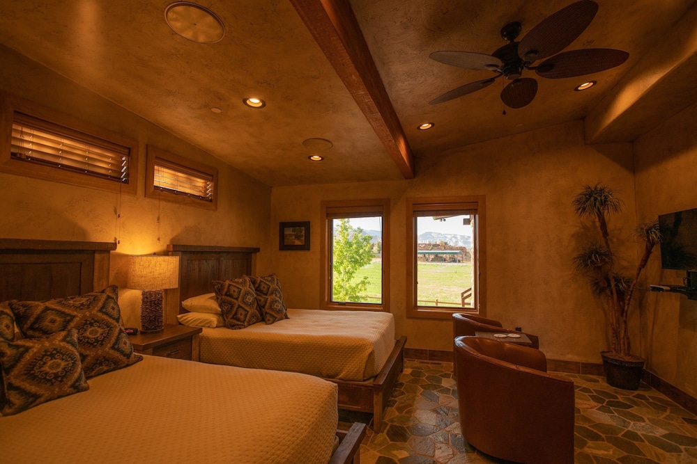 Cougar Ridge Resort LLC - photo 5