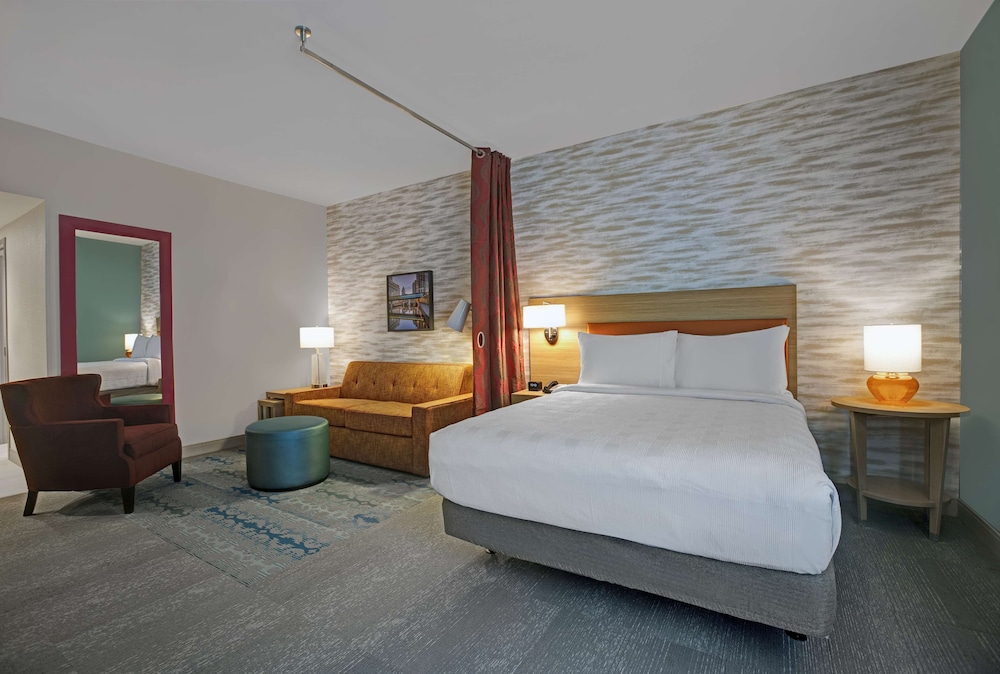Home2 Suites by Hilton Milwaukee Downtown - photo 10
