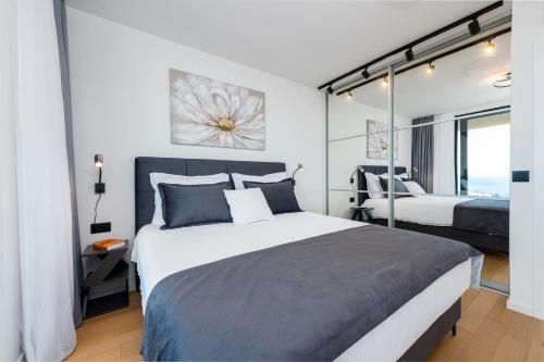 Apartment Mirabilis