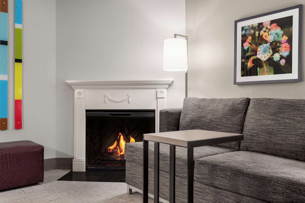 Hampton Inn Quakertown - photo 13