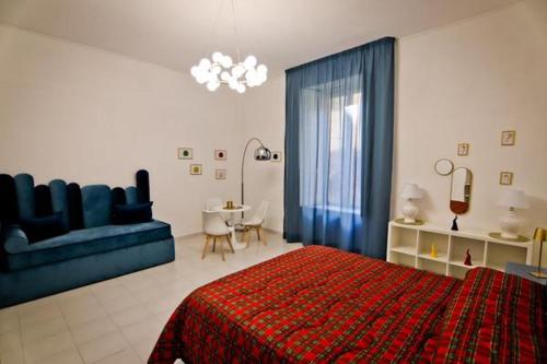 Dante & Serenella Station - carbon neutral hotel in Naples