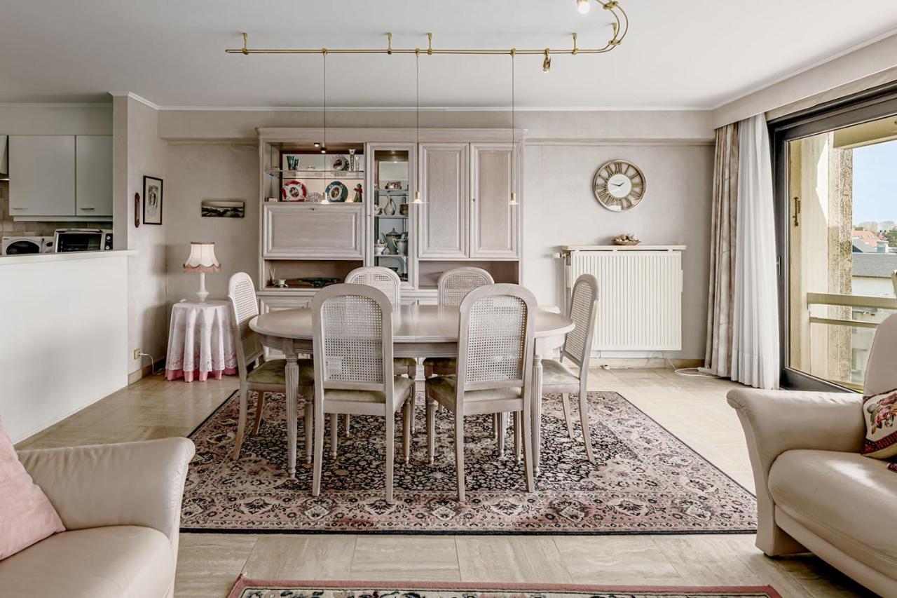 Stephanie 0406 G30 in Koksijde, Belgium