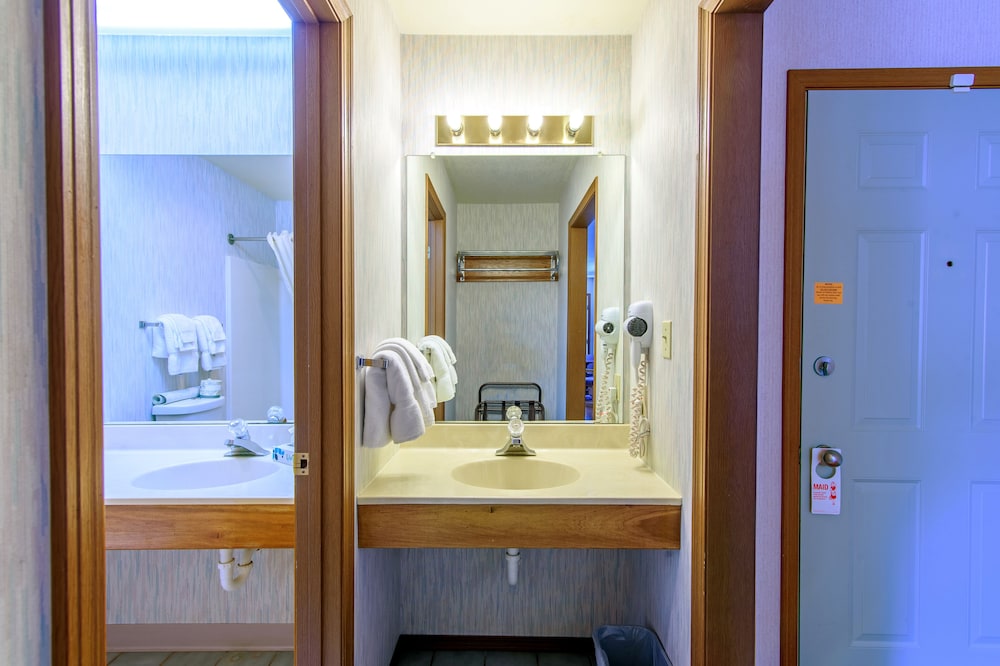 The Gunnison Inn at Dos Rios Golf Course - photo 24