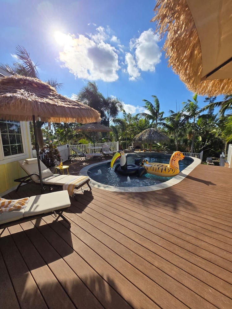 NEW Jungle Paradise Treehouse Suite With Resort Amenities Elevator Access Outdoor Kitchen Lagoon Lazy River Pool RV Hook up - photo 14