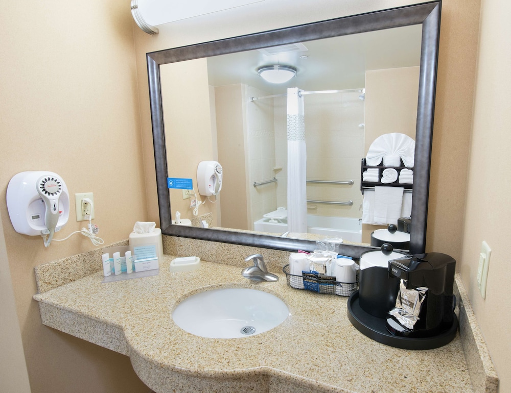 Hampton Inn Suites Scottsboro - photo 32