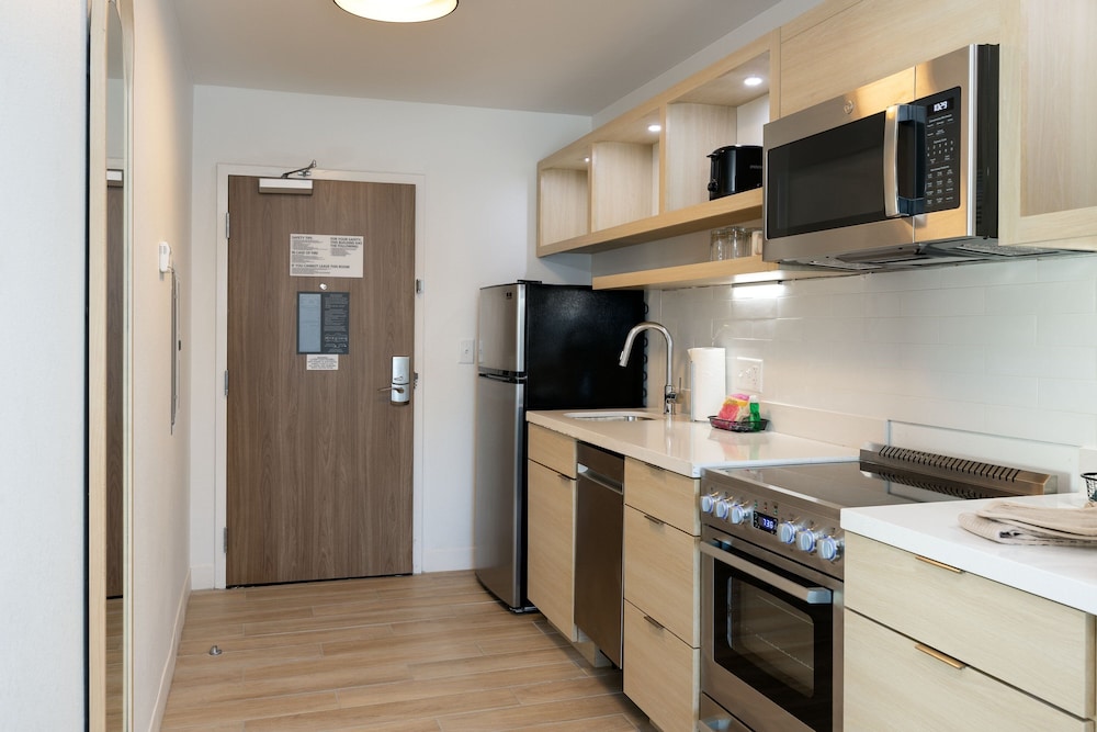 TownePlace Suites by Marriott Canton Riverstone Parkway - photo 9