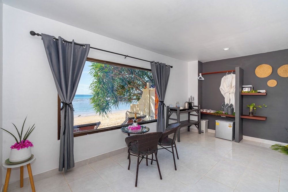 Lanta Beachfront Resort — Ko Lanta — photo 4