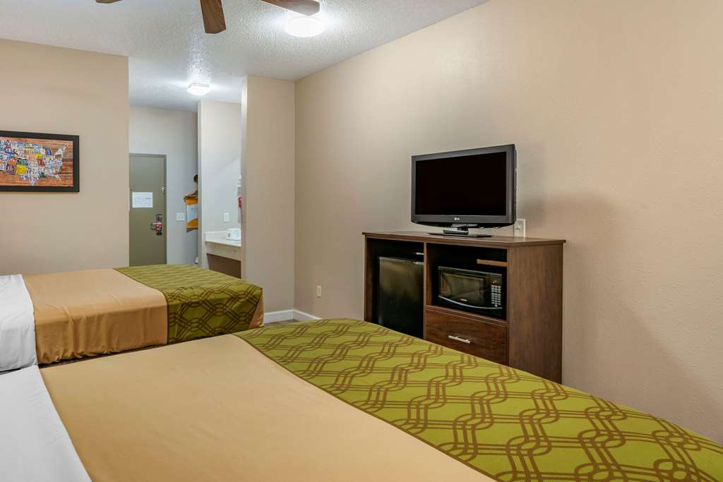 Econo Lodge Inn & Suites Granite City St. Louis - photo 23