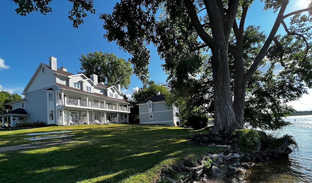 The Sand Hill Inn - photo 16