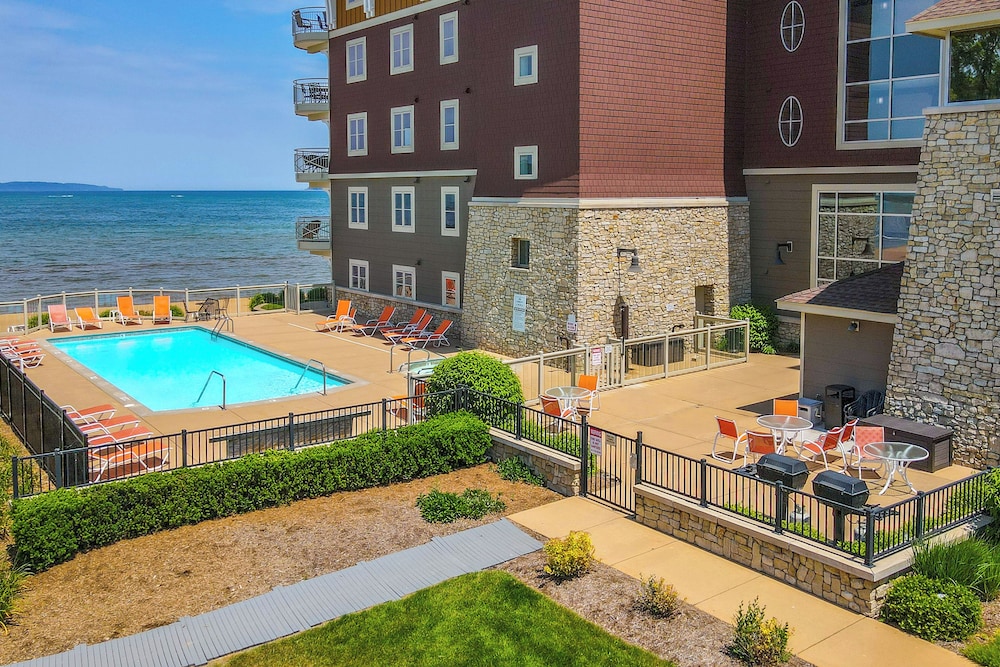 Beachfront Traverse City Resort Condo w Pool in Traverse City, United States