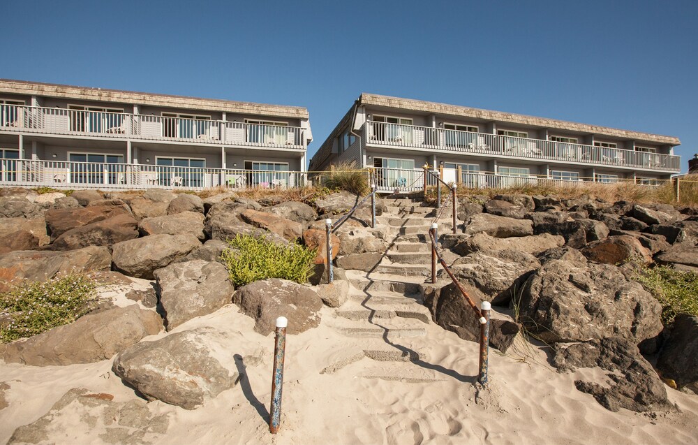 Surfside Resort - photo 26