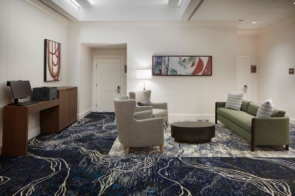 Residence Inn by Marriott Arlington at Rosslyn - photo 3