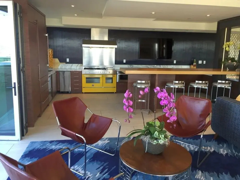 Pelican Stay Furnished Suites San Diego Downtown - photo 4
