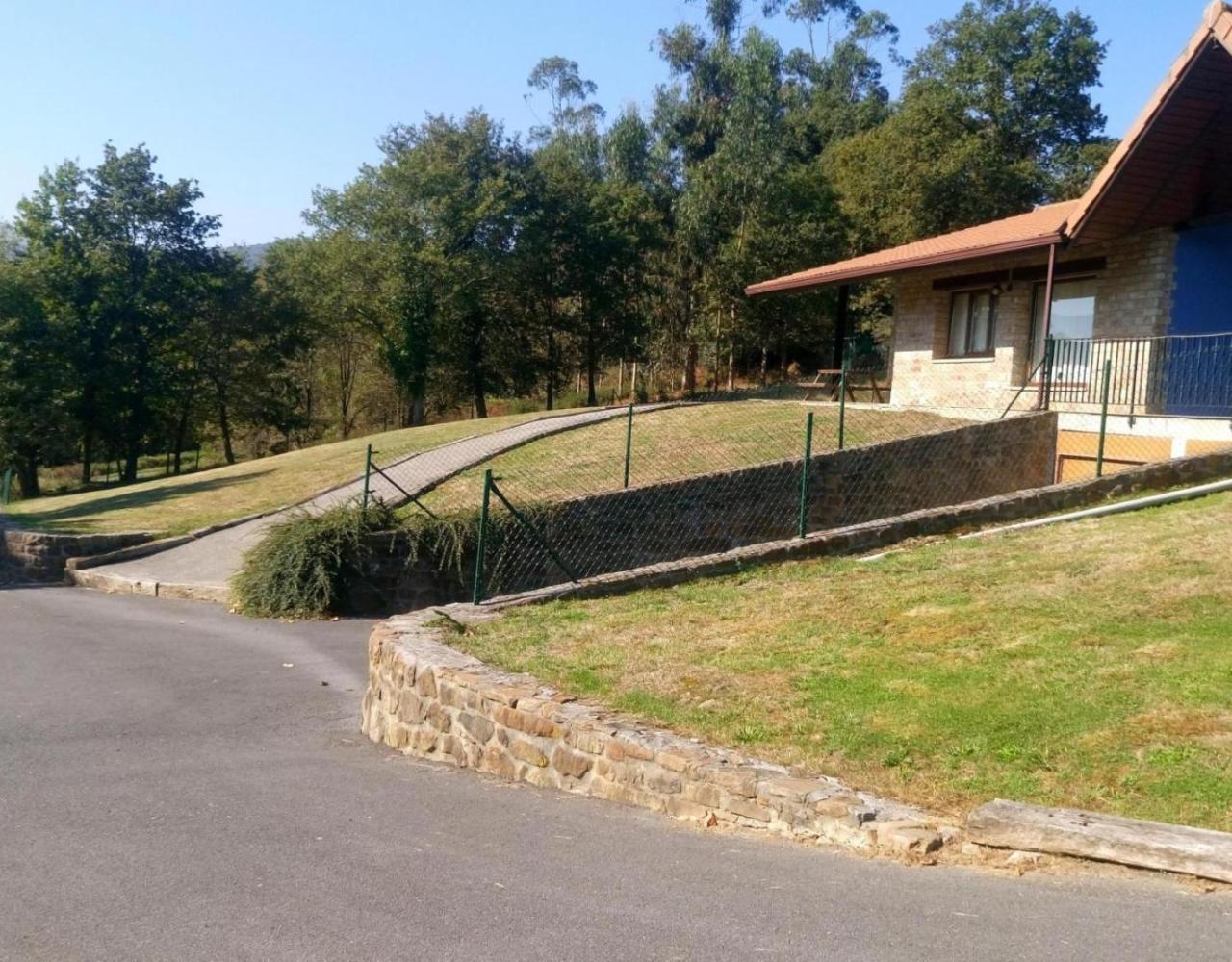 Amama in Unknown City, Spain