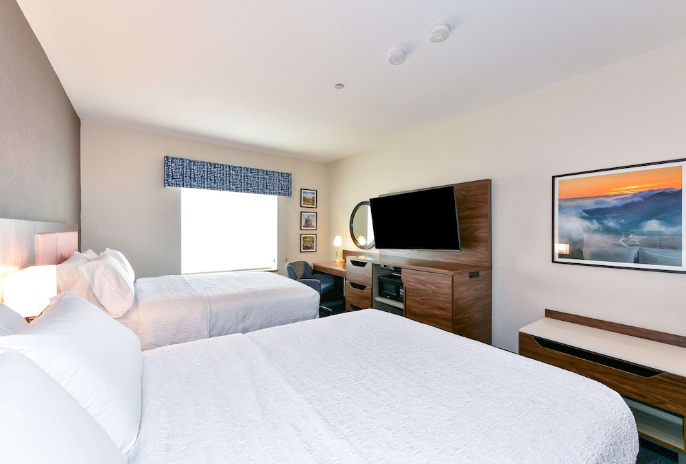 Hampton Inn & Suites Pittsburg CA - photo 32