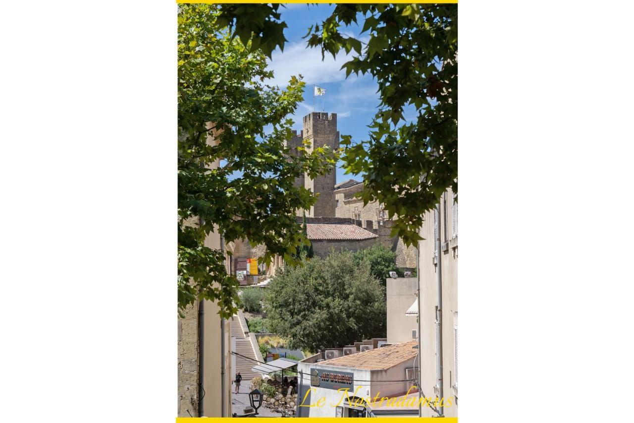 Le Nostradamus Magnifique Appartement Cours Principal Plein Centre Avec Parking — 4-Star Luxury Hotel in Salon-De-Provence, France