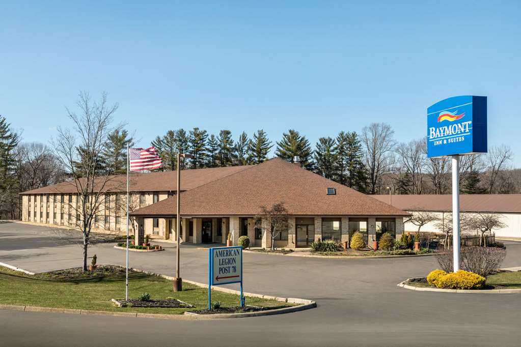 Baymont by Wyndham Logan — hotel in Logan