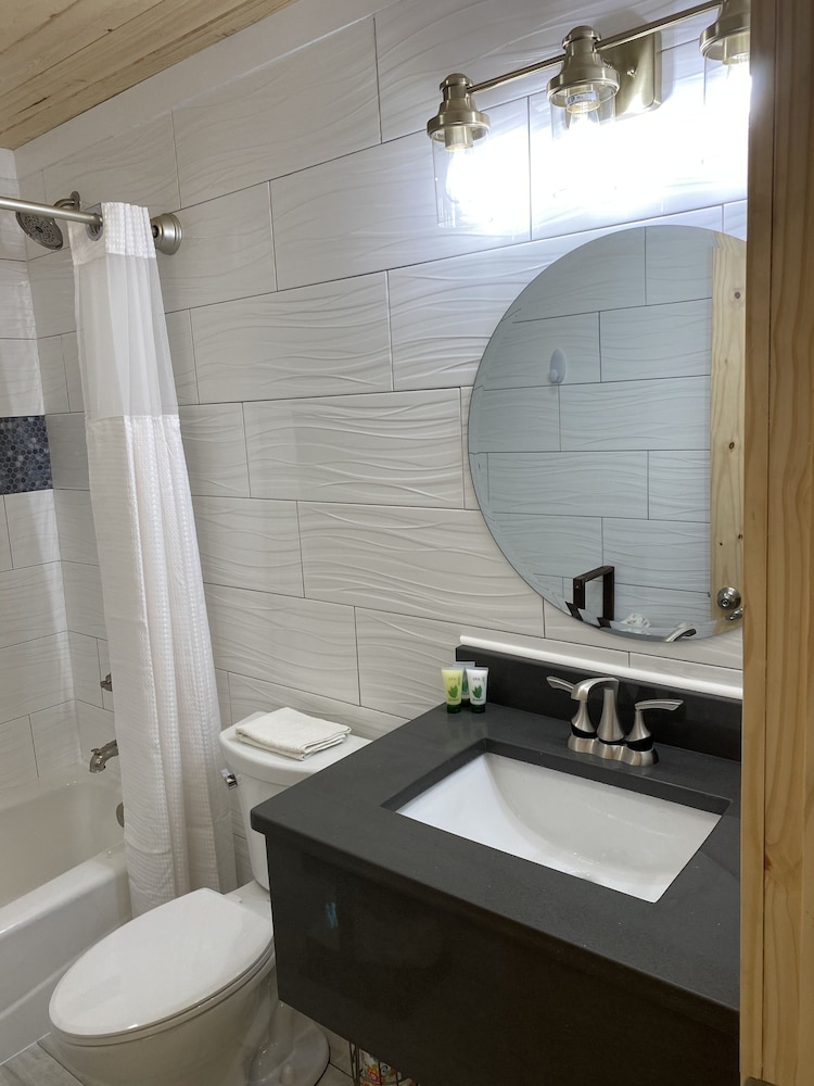 Gulf Coast Inn - photo 37