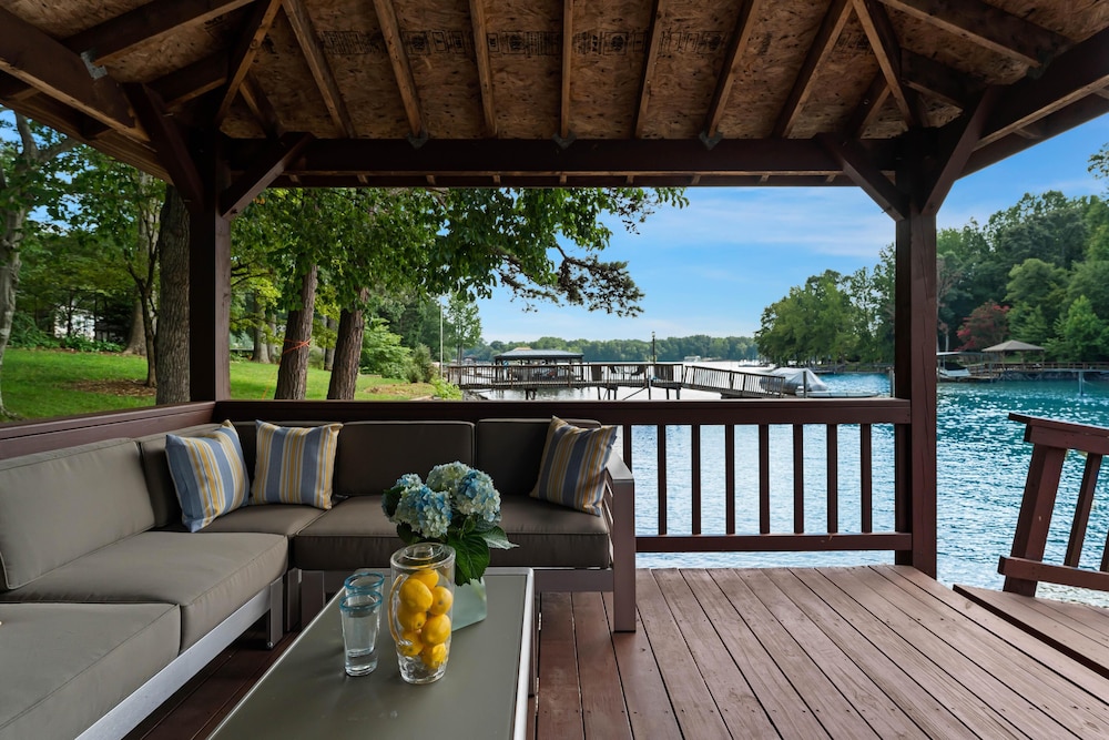 Queens Cove - photo 48