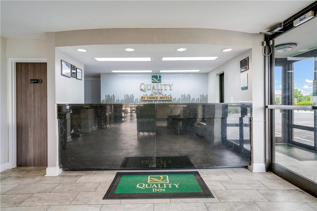 Quality Inn Greenville near University - photo 8