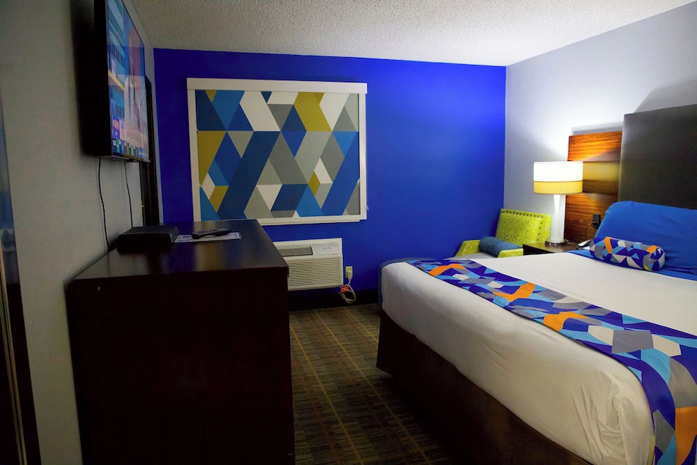 Super 8 by Wyndham Parsons - photo 12