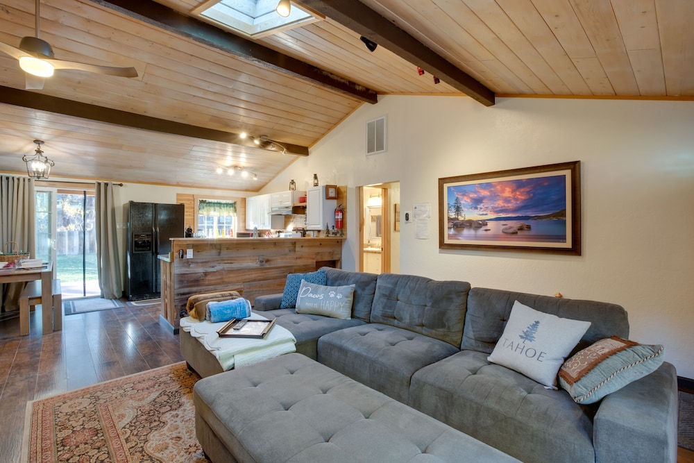 3 Mi to Heavenly Mountain Resort Home with Deck - photo 4