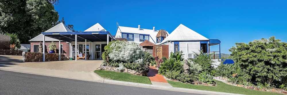 1770 Sovereign Lodge Retreat — 4-Star Luxury Hotel in Agnes Water, Australia