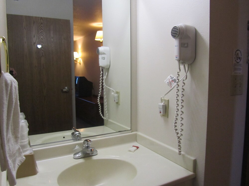 Park View Inn & Suites and Conference Center - photo 18