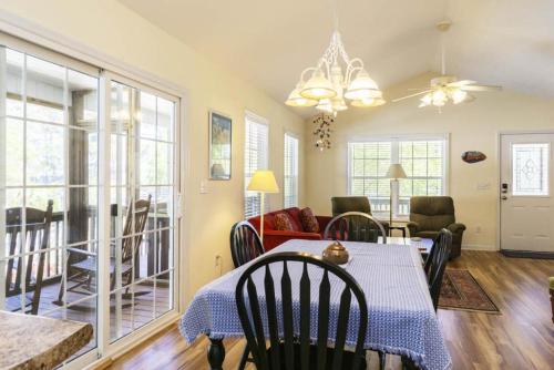 Island Delight by Oak Island Accommodations - photo 42