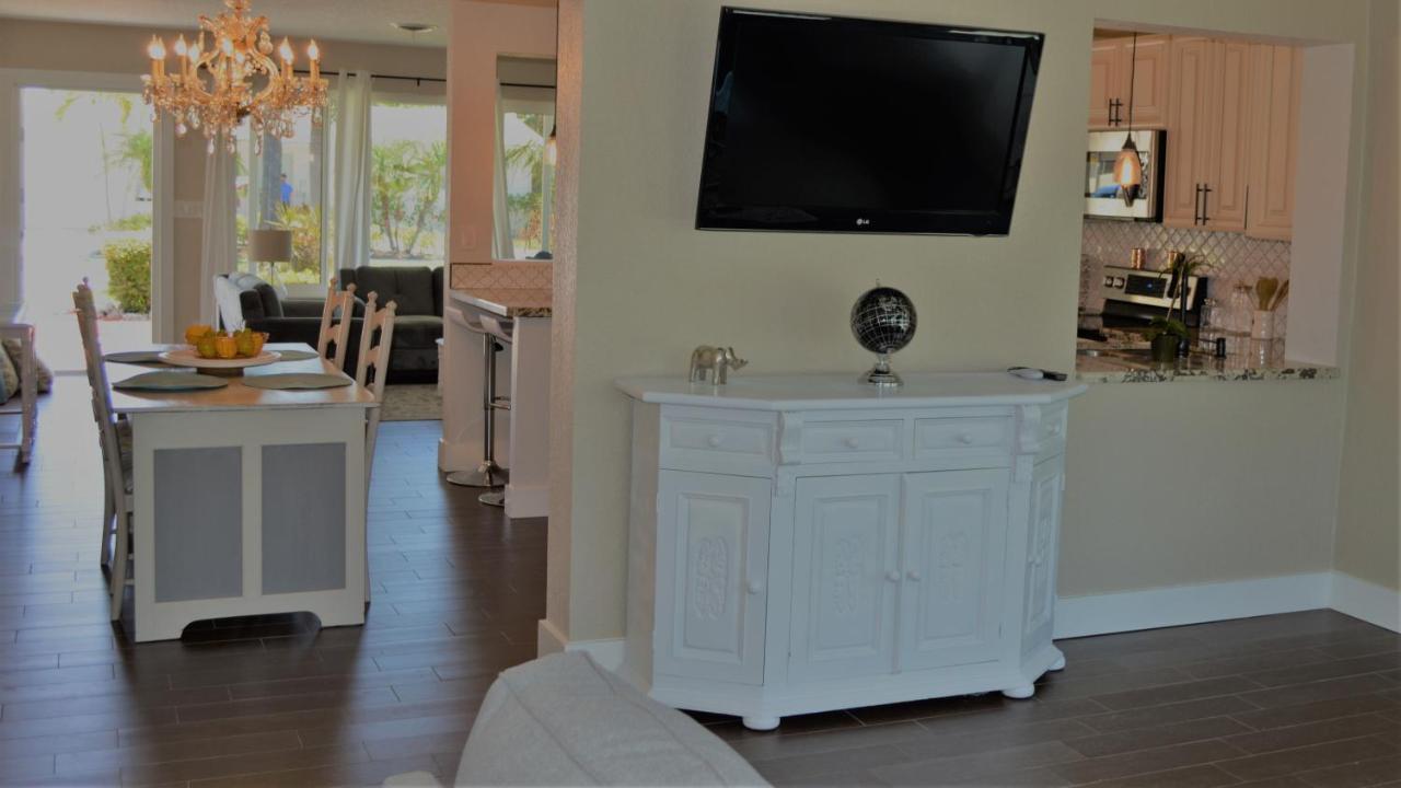 Private Heated Pool Resort Style Home Minutes From the Beach - photo 35