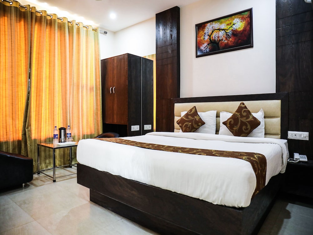 OYO 14635 Hotel Orchid