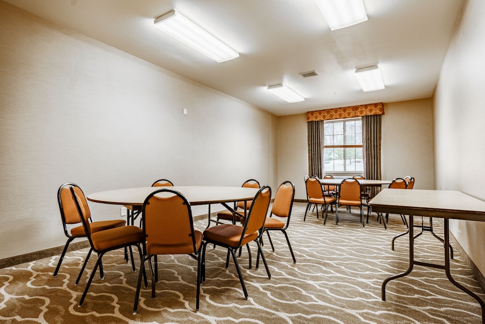 Cobblestone Suites Ripon - photo 43
