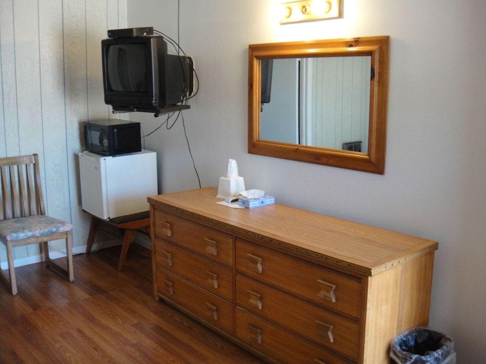 The Hills Motel - photo 14