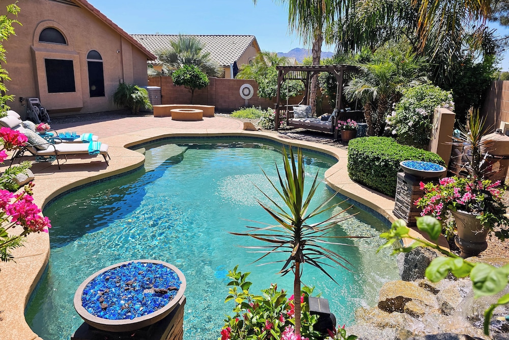 Chandler Resort Home with Private Pool Near Golf — 4-Star Luxury Hotel in Sun Lakes, United States