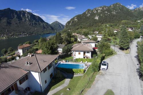 Case Vacanze Crone — 4-Star Luxury Hotel in Crone, Italy
